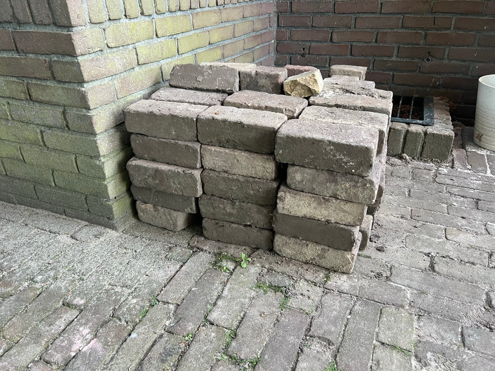 Restpartij gebakken klinkers dikformaat ca 100 stuks, Tuin en Terras, Tegels en Klinkers, Ophalen, Gebruikt