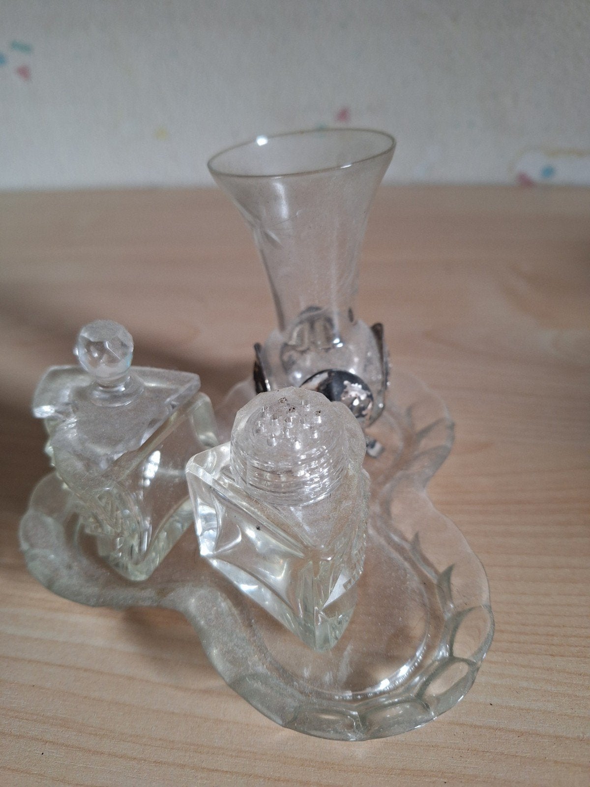 Vintage glazen set met vaasje en zout/pepervaatjes, Antiek en Kunst, Ophalen of Verzenden