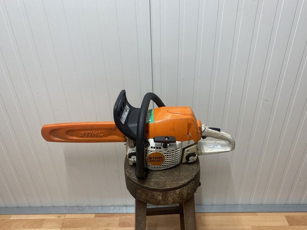 STIHL MS251 KETTINGZAAG 35CM, ANDREAS STIHL NV, Info@stihl.nl, Veurtstraat 117
2870  Puurs-Sint-Amands, BE, Overige typen