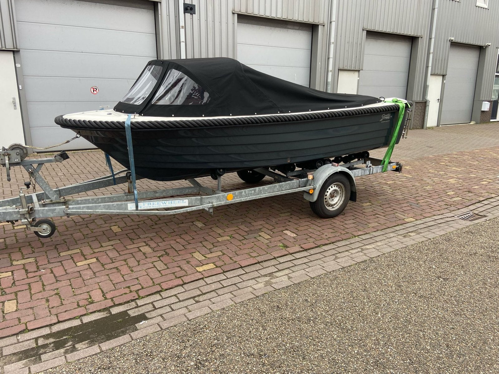 Binnenkort in de verkoop Gentle 500 Sloep buitenboordmotor, Watersport en Boten, Motorboten en Motorjachten, Overige merken, 15 pk