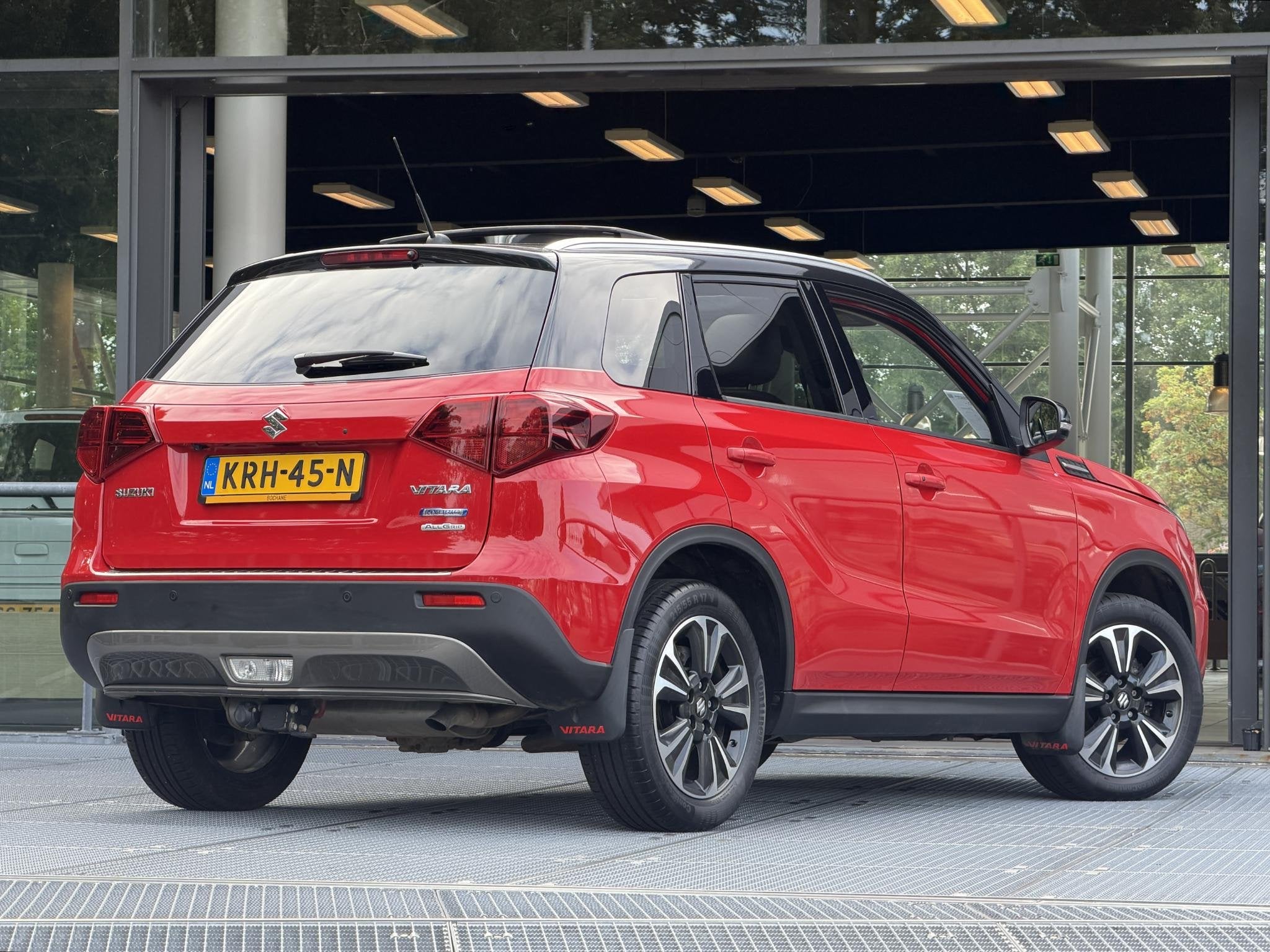 Suzuki Vitara 1.4 Smart Hybrid Style AllGrip 129PK | Schuifk, Auto's, Gebruikt, 4 cilinders, 129 pk, 400 kg