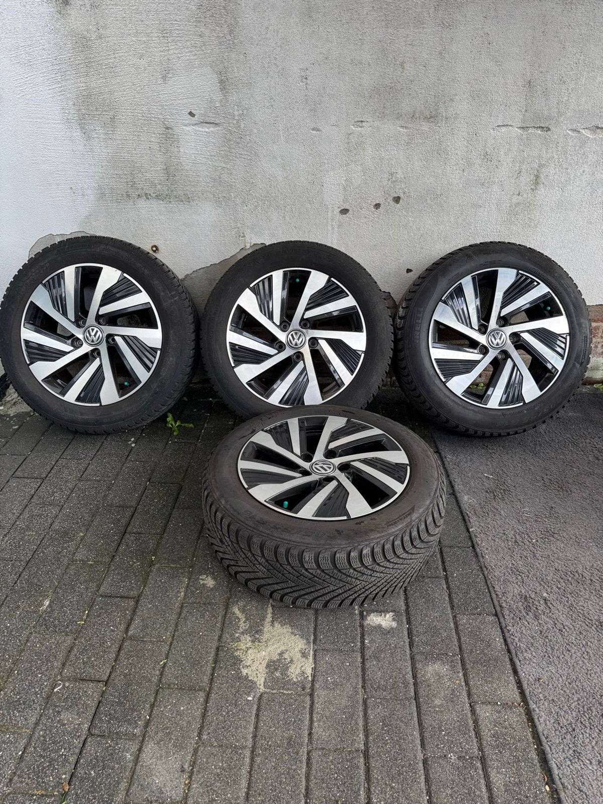 Originele Volkswagen 16 inch velgen met goeie winterbanden, Auto-onderdelen, Banden en Velgen, Ophalen, Gebruikt, 16 inch, Banden en Velgen