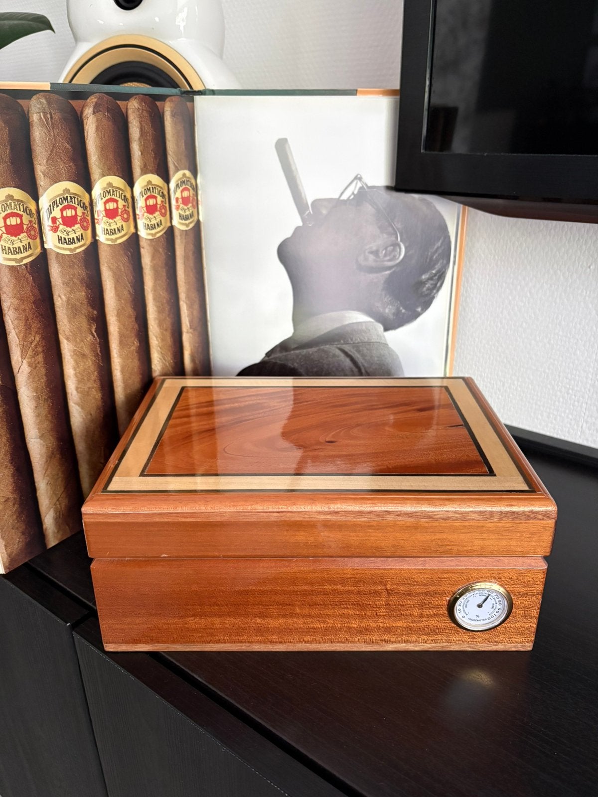 Een zeer exclusieve, handgemaakte cederhouten humidor, Ophalen of Verzenden, Zo goed als nieuw, Tabaksdoos of Verpakking