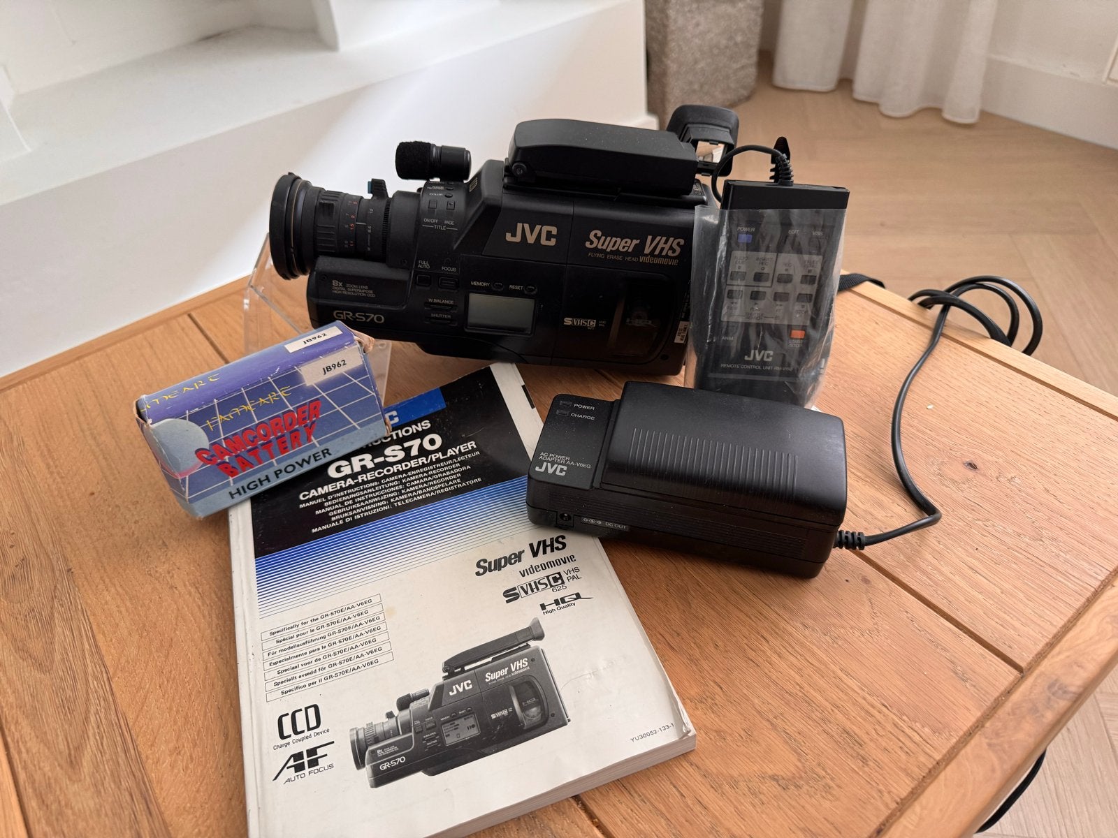 JVC GR-S70E Super VHS camcorder complete vintage set, Gebruikt, JVC, Overige soorten, Camera