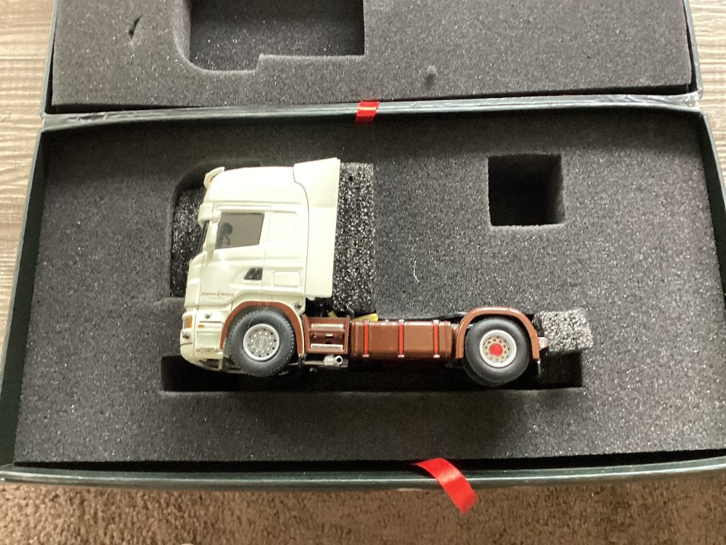 Wsi Scania Trekker Marco Eitens, Hobby en Vrije tijd, Modelauto's | 1:50, Ophalen of Verzenden, Nieuw, Bus of Vrachtwagen, Wsi