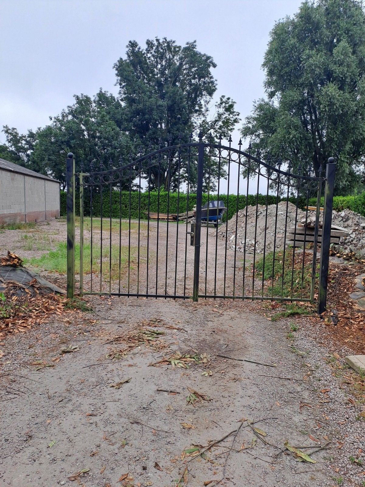 Poort 4 meter breedt., Ophalen, IJzer