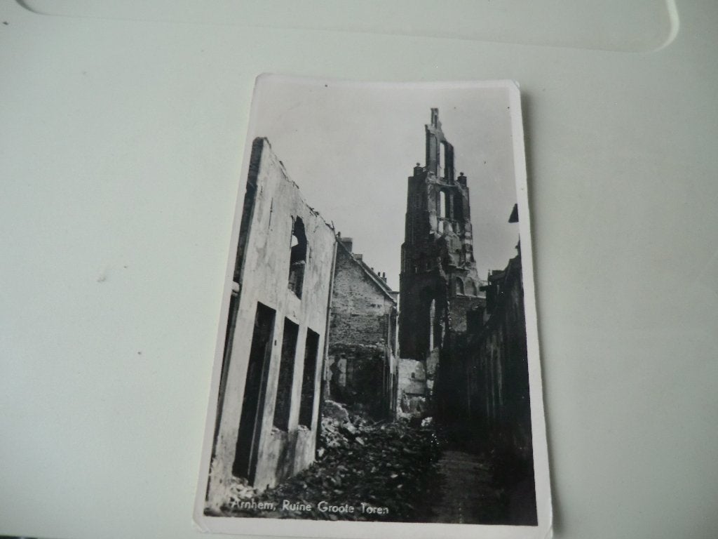 Slag om Arnhem,Oosterbeek,Oorlogsschade,Ruine Kerk, Ophalen of Verzenden, 1940 tot 1960, Gelopen, Gelderland