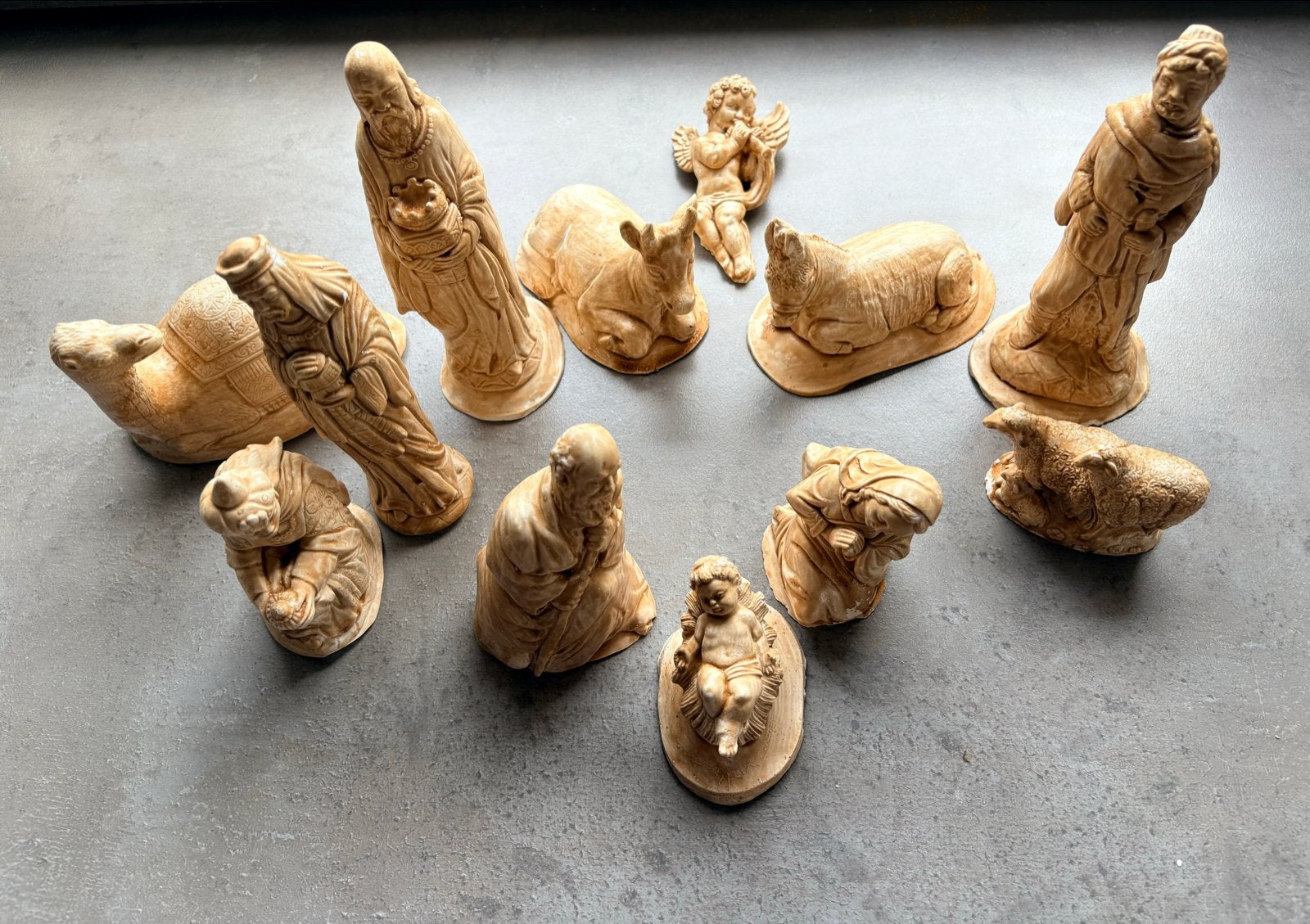 Kerstgroep van gips zandkleurig, Ophalen of Verzenden, Gebruikt