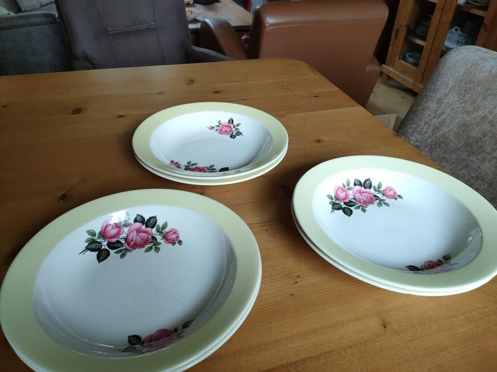 Pastel diepe borden 6 stuks, Antiek en Kunst, Ophalen