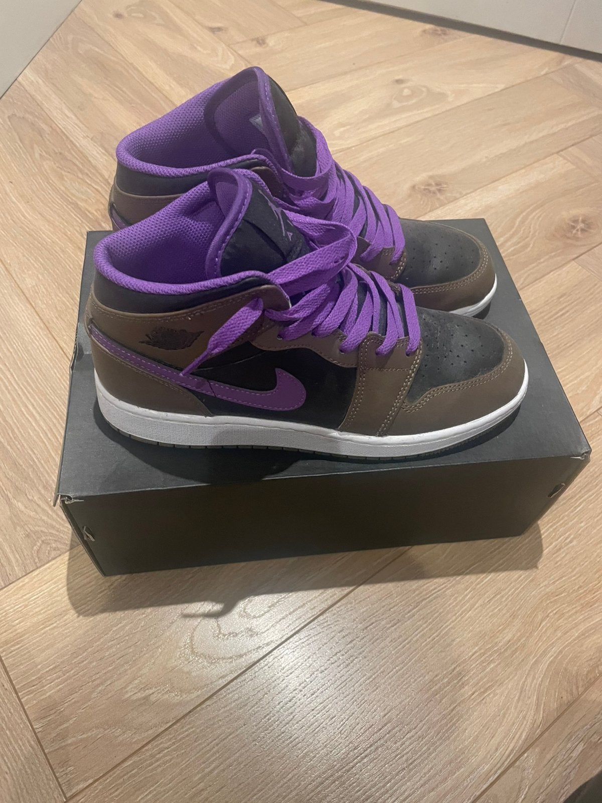 Jordan 1 schoenen, Kleding | Dames, Schoenen, Bruin, Ophalen of Verzenden, Sneakers of Gympen, Zo goed als nieuw