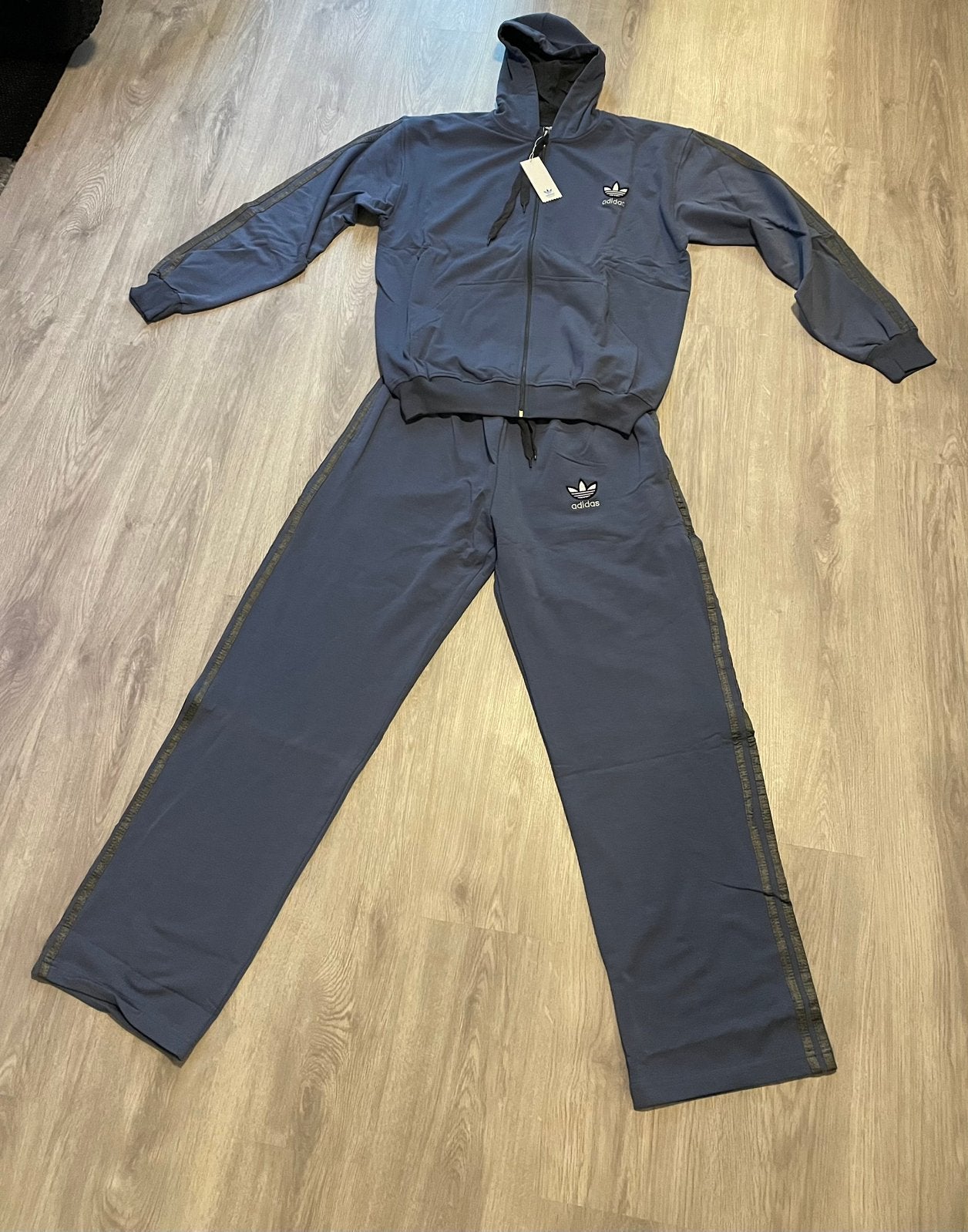Nieuwe Adidas Heren Trainingspak Blauw XXL € 50,-, Kleding | Heren, Ophalen of Verzenden, Nieuw, Overige maten
