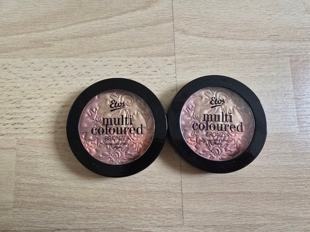 2x Multi Coloured Bronzer 002 van ETOS 10g (NIEUW), Overige kleuren, Gehele gezicht, Nieuw, Ophalen of Verzenden