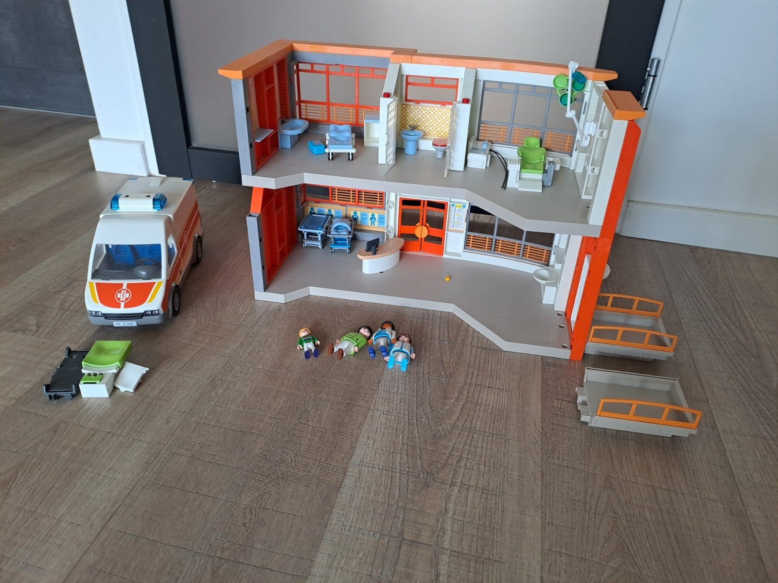 Playmobil Ziekenhuis met ambulance, Ophalen of Verzenden, Gebruikt, Jongen of Meisje