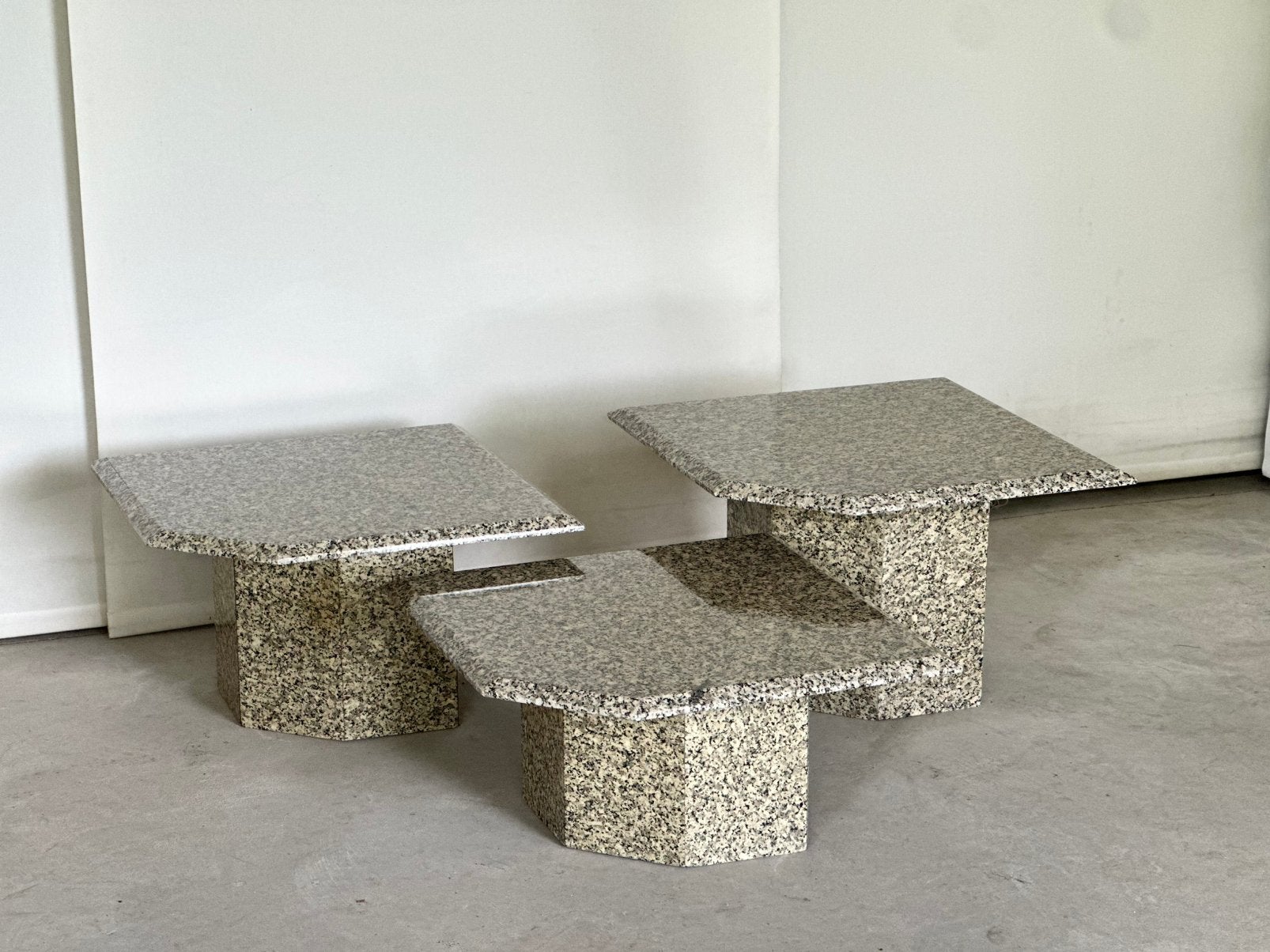 Vintage marble coffeetable’s, Ophalen