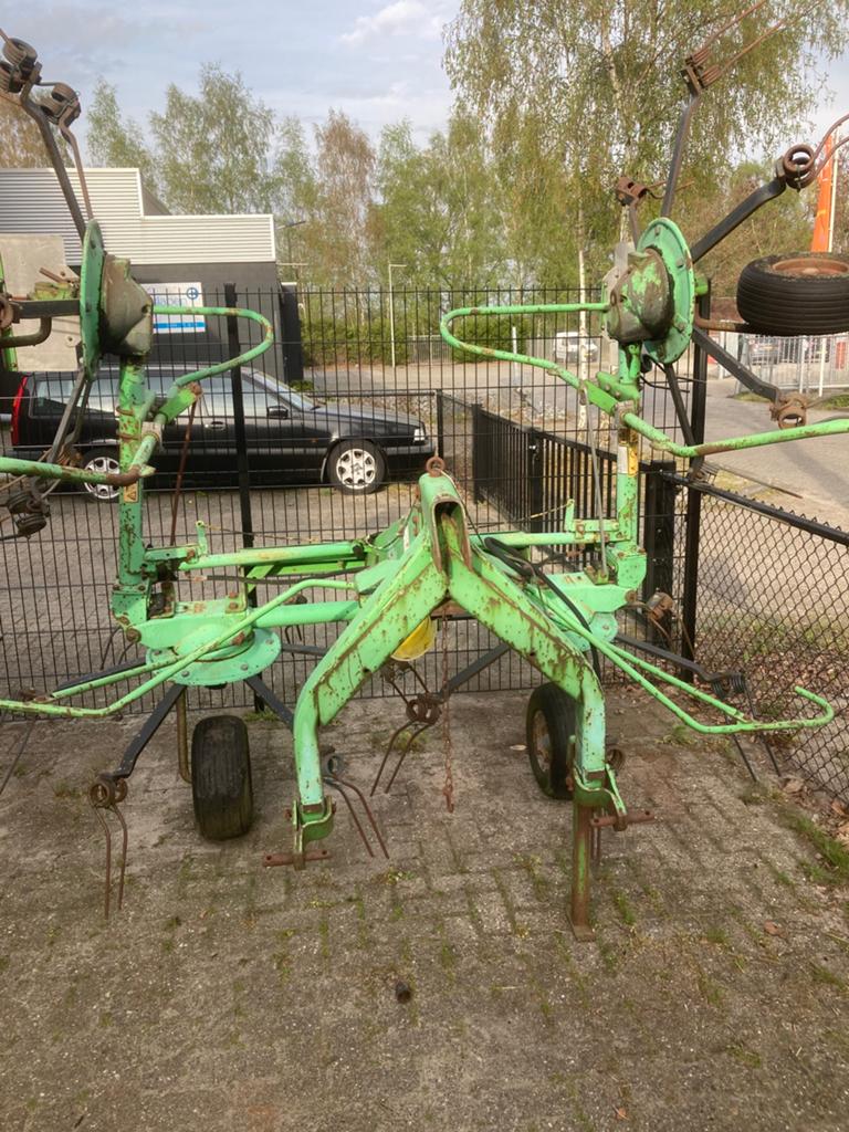 Deutz fahr hooischudder en veenhuis hooihark, Zakelijke goederen, Agrarisch | Werktuigen, Ophalen of Verzenden, Weidebouw