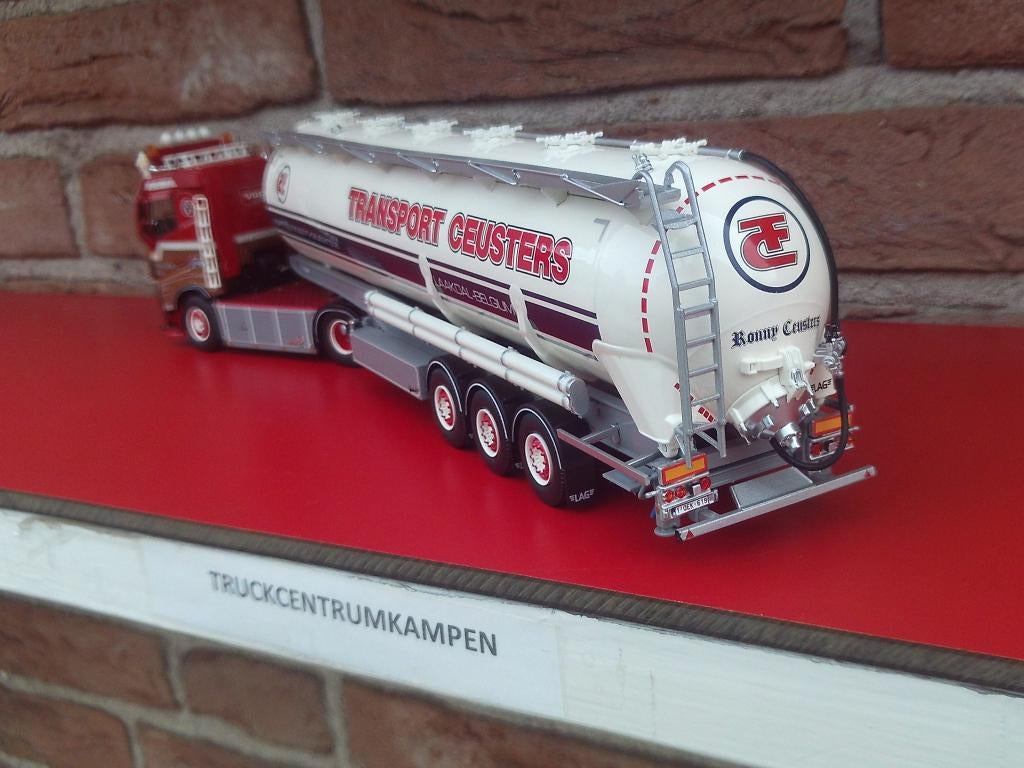 Tekno  Volvo  FH05  van  Ronny  Ceusters., Hobby en Vrije tijd, Modelauto's | 1:50, Ophalen of Verzenden, Nieuw, Bus of Vrachtwagen