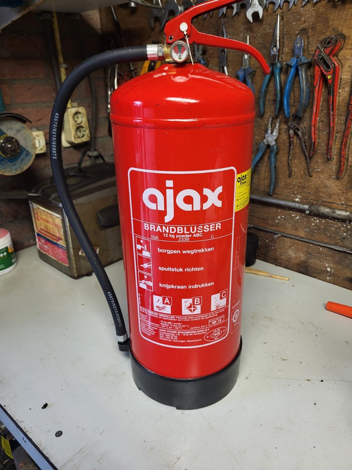 Ajax Brandblusser 12 kg poeder ABC 233B, Huis en Inrichting, Ophalen of Verzenden, Gebruikt
