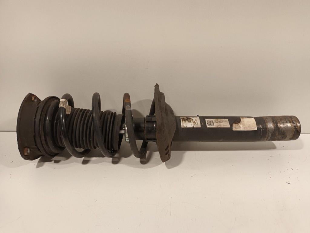 Veerpoot rechts voor Volkswagen Golf, Onderdelen@venauto.nl, Van der Ven Autorecycling B.V., Gebruikt, Ettenseweg 76, 4706 PB Roosendaal, The Netherlands