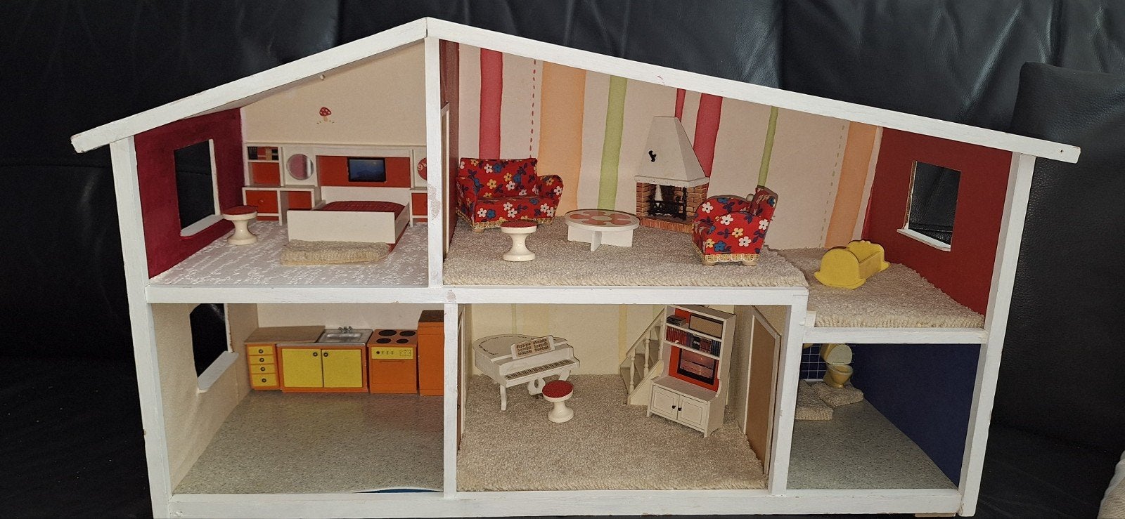 🏠In goede staat netjes mee omgegaan  poppenhuis +meubels, Ophalen, Zo goed als nieuw, Poppenhuis