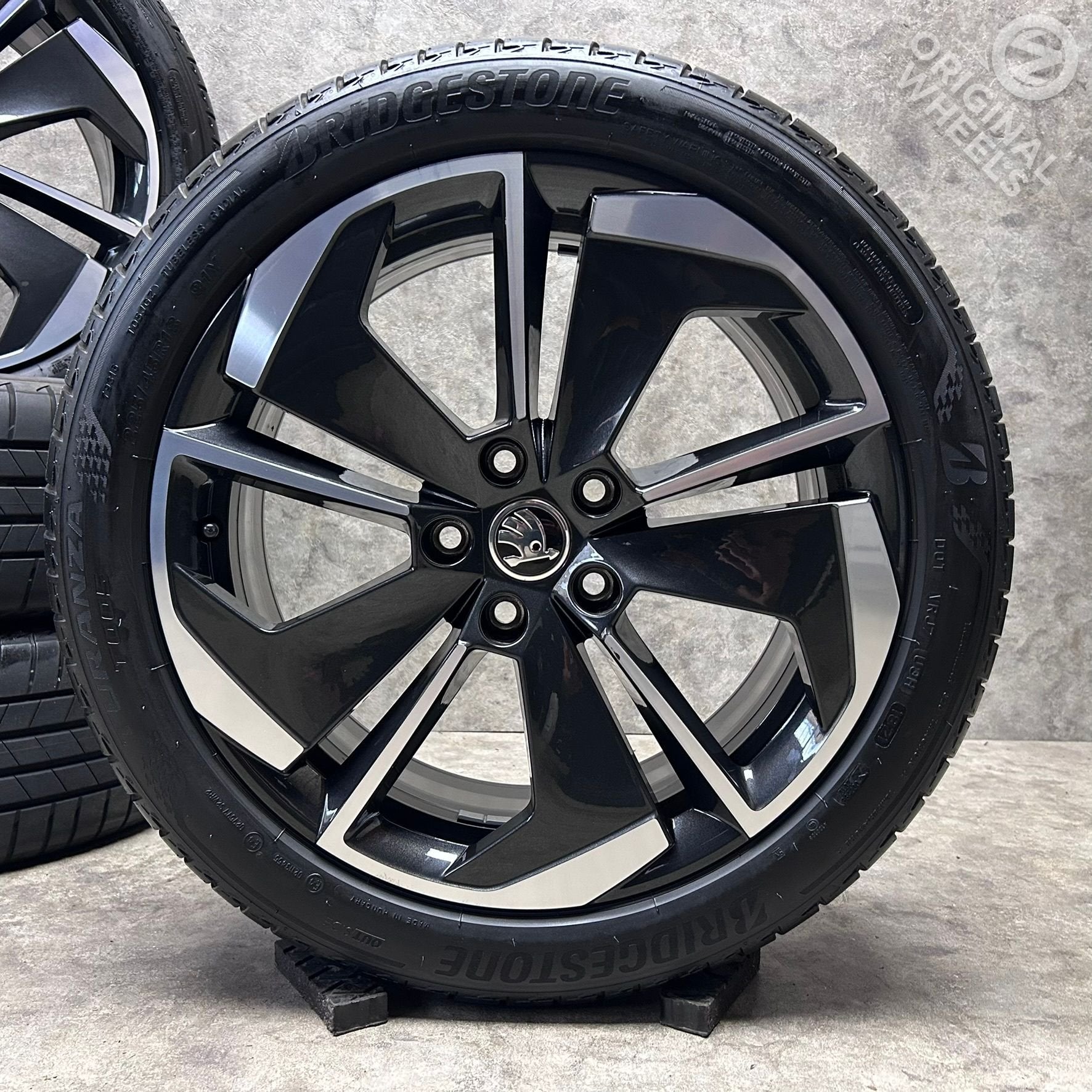 18 inch originele Comet velgen + zomerbanden Skoda Octavia 4, Auto-onderdelen, 18 inch, Gebruikt, -, -