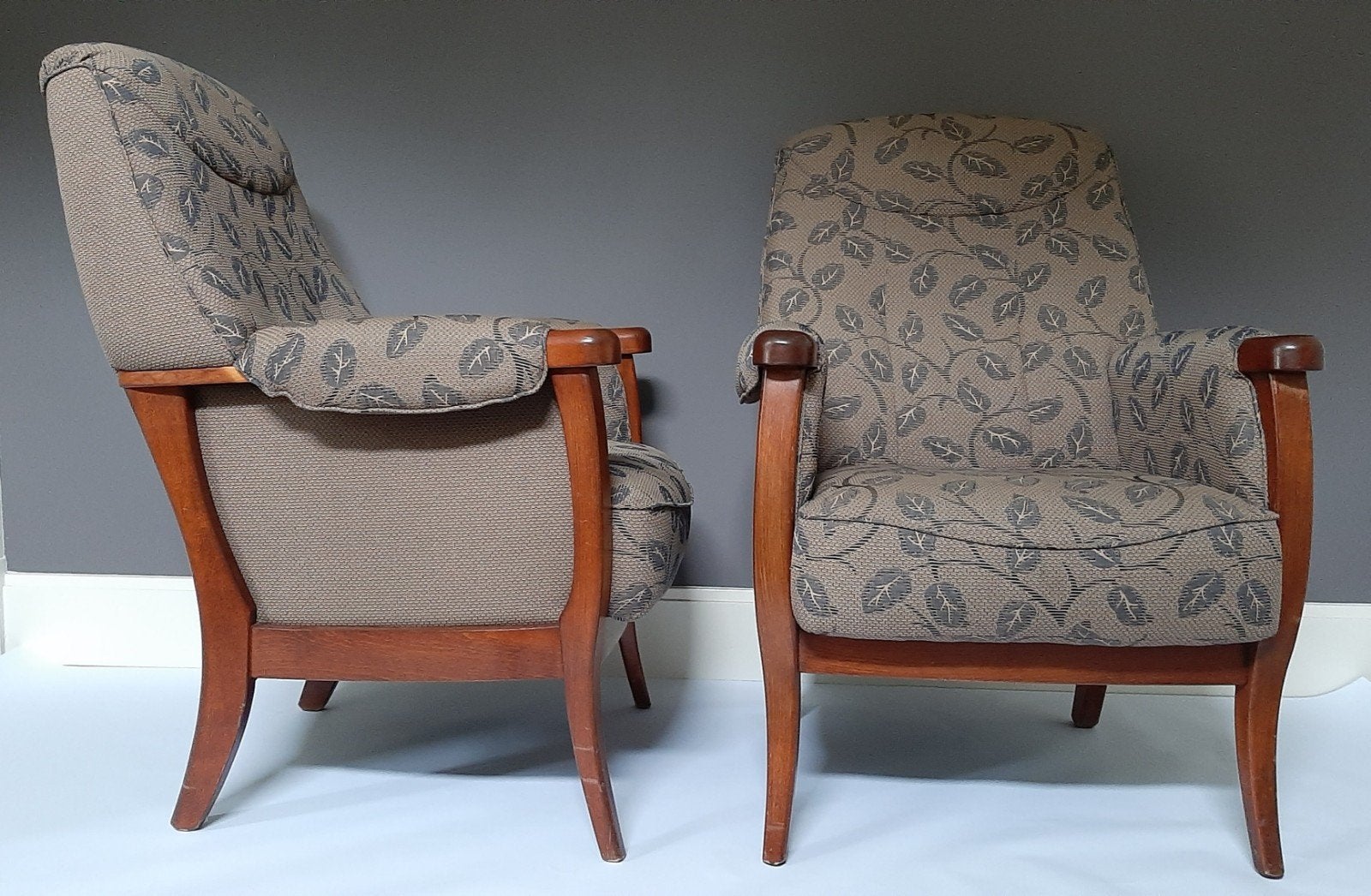 2 fraaie comfortabele fauteuils,in 2 design stoffen, Ophalen of Verzenden, Minder dan 75 cm, 50 tot 75 cm