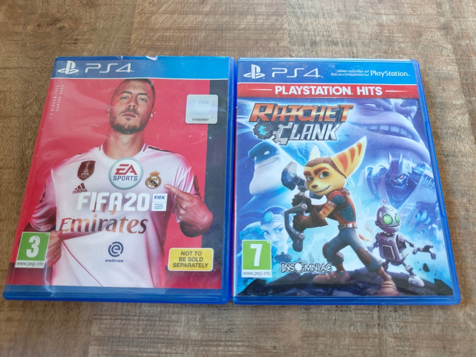 Te Koop:2 Ps4 spellen Fifa 2020 en Ratchet en Clank, Gebruikt, Racen en Vliegen, 2 spelers, Ophalen of Verzenden