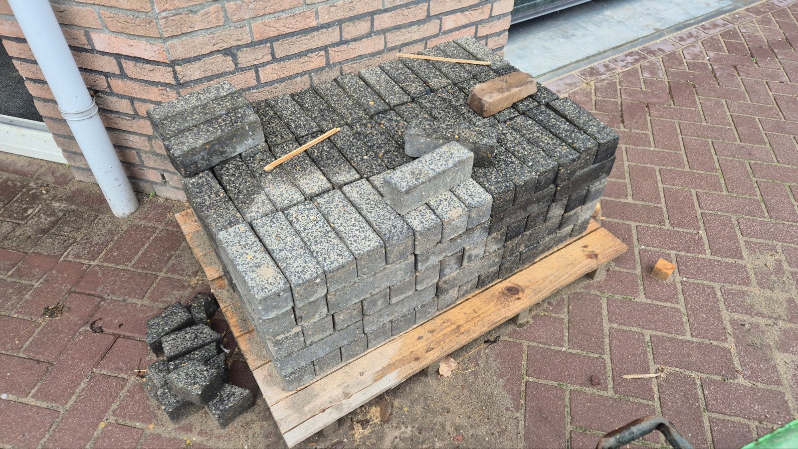 3m2 beton klinker, Tuin en Terras, Ophalen, Overige materialen, Klinkers, Zo goed als nieuw