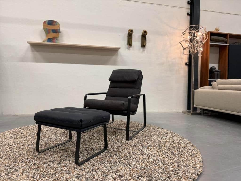 Nieuw Leolux Indra Fauteuil met Poef Blauw Design stoel Stof, Leolux, Info@leolux.nl, Nieuw, 75 tot 100 cm