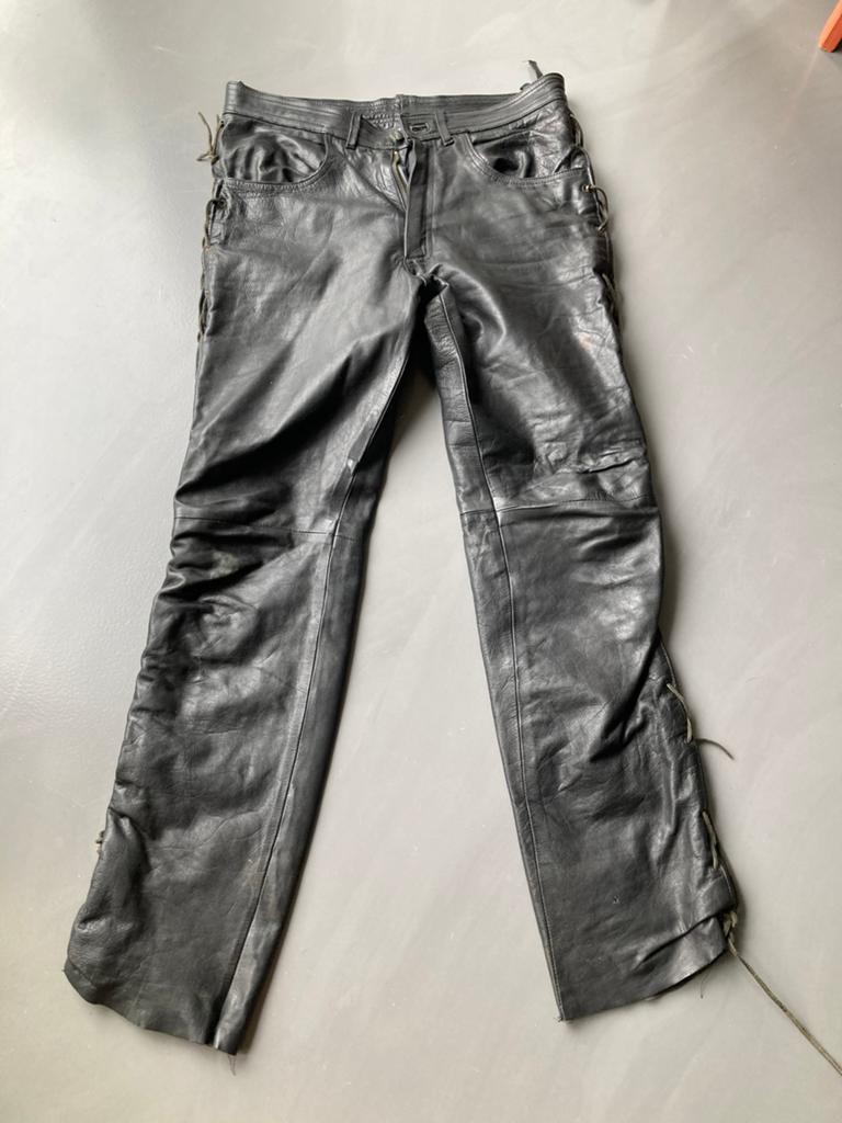Zwarte leren broek met veters aan de zijkant, Ophalen of Verzenden, Tweedehands, Heren, Broek | leer
