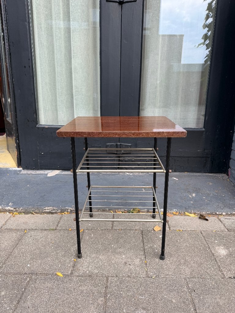 Vintage design bijzettafel, leuk voor bv platenspeler, Ophalen