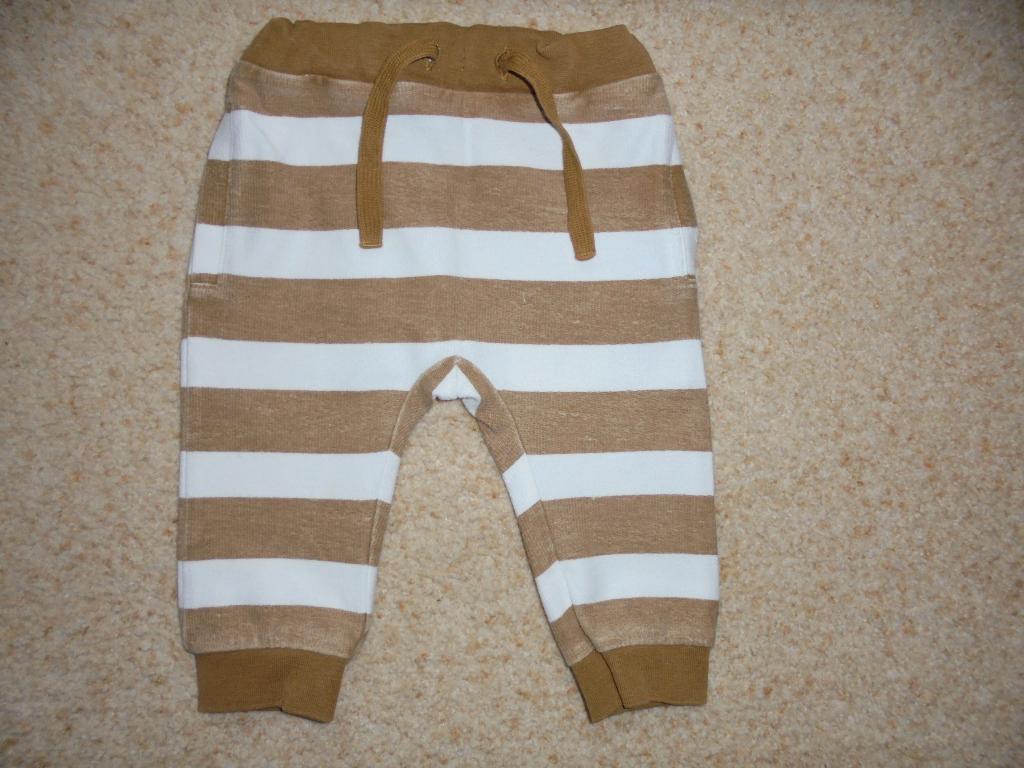Bruin wit broekje NAME IT, Kinderen en Baby's, Babykleding | Maat 62, Gebruikt, Broekje, Ophalen of Verzenden, Name It