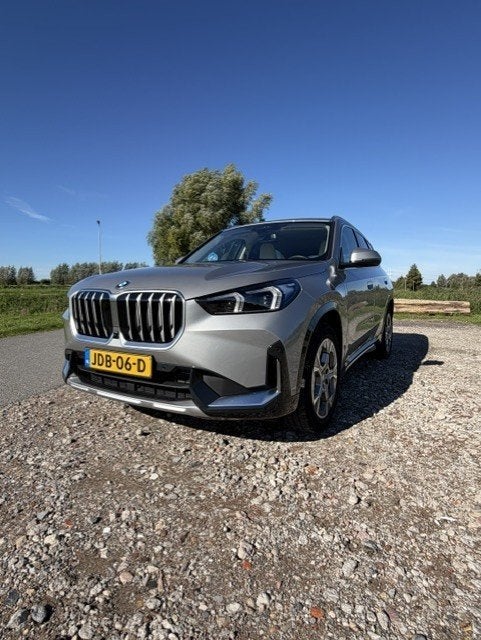 BMW X1 Xdrive25e Garantie 5058 KM Full spec, Dealer onderhouden, 136 pk, Beige, Vierwielaandrijving