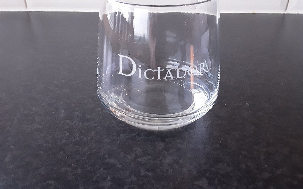 DICTADOR glas, Verzamelen, Glas en Borrelglaasjes, Ophalen of Verzenden, Zo goed als nieuw, Bierglas
