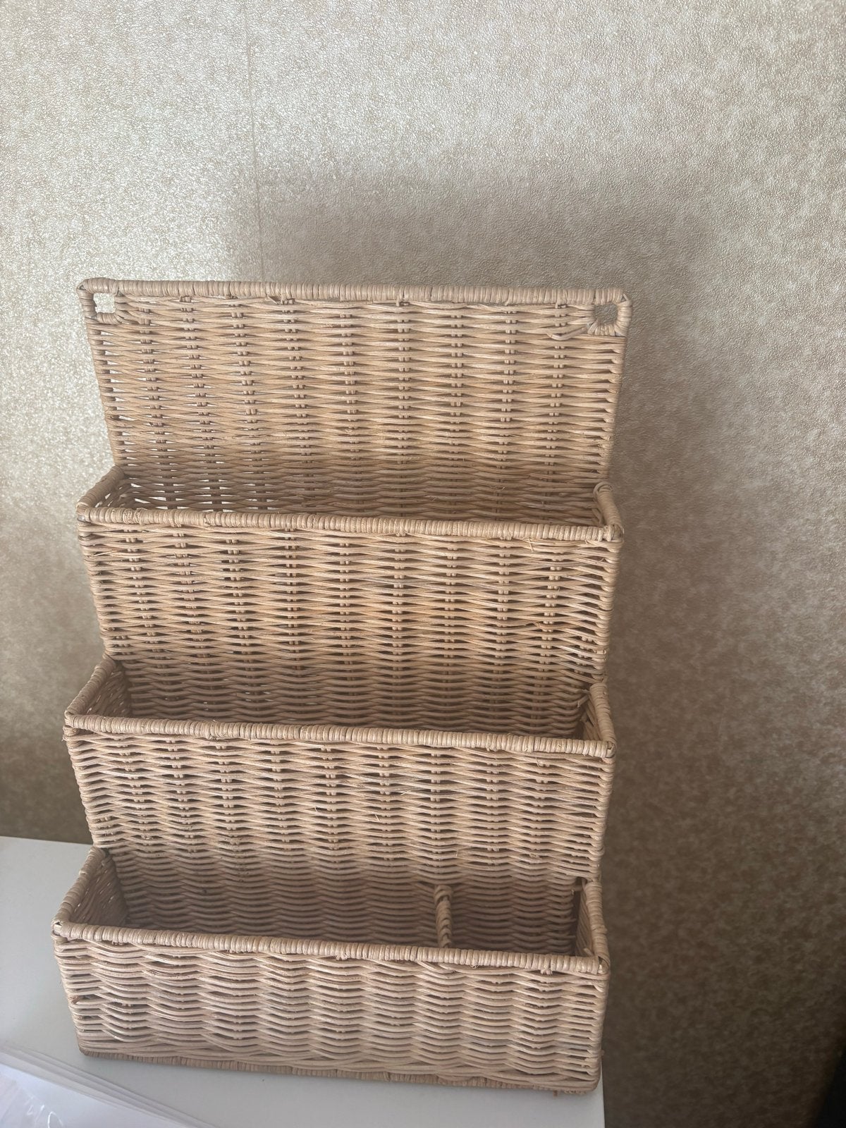 Rotan brievenbakje / documentenhouder met 3 vakken, Ophalen, Gebruikt