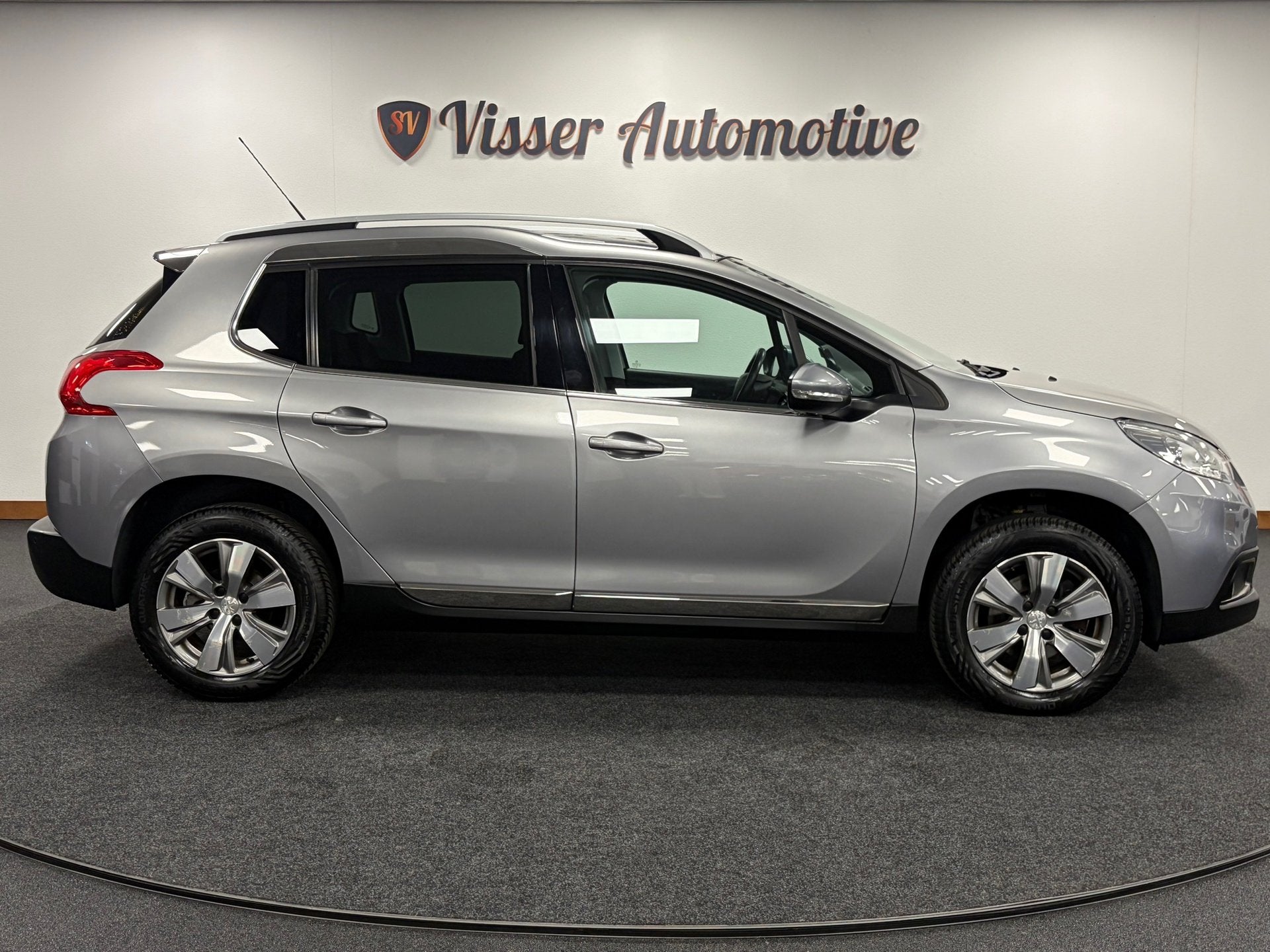Peugeot 2008 1.2 PureTech Blue Lease Executive*71084Km*NAP*P, Euro 6, 1270 kg, 49 €/maand, Bedrijf