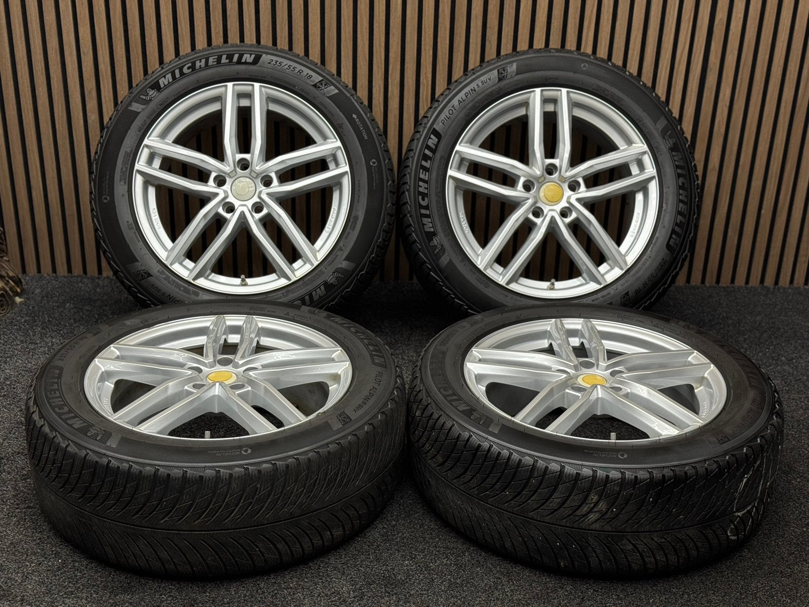 WINTER! 18 inch Dezent TR - MB GLA W156 5x112 ET51 235/55/18, Ophalen, 18 inch, ., Banden en Velgen