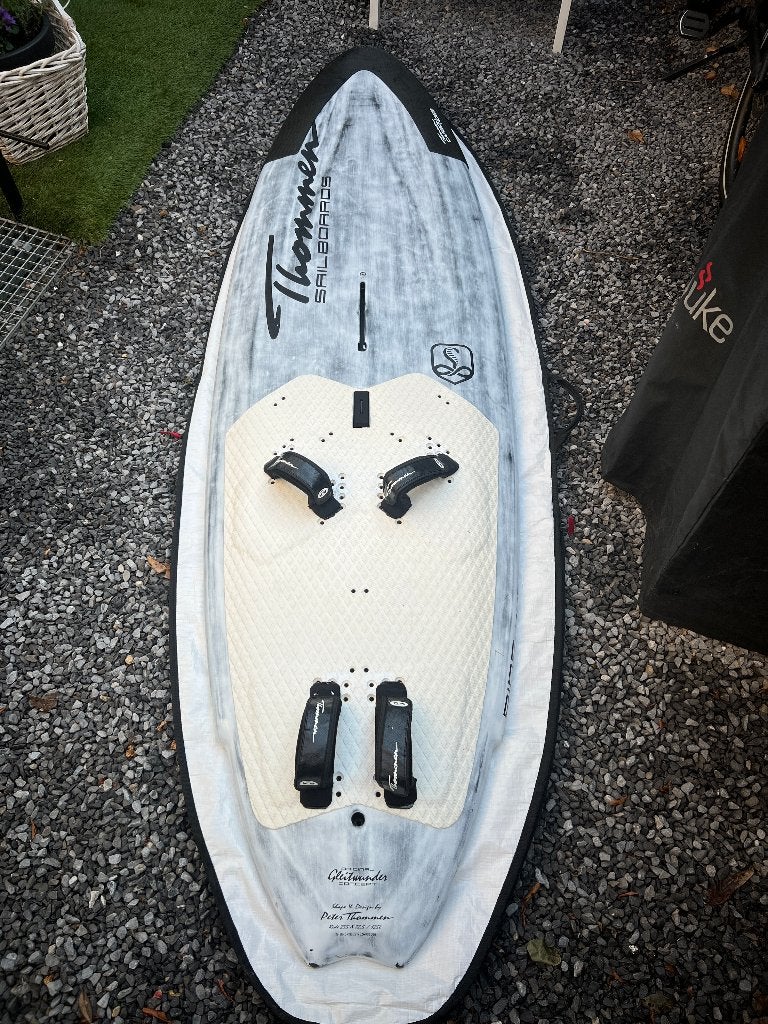 Thommen Ride - 125L (2024), Watersport en Boten, Windsurfen, Zo goed als nieuw, Plank, Overige merken, 250 tot 300 cm, Met vin(nen)