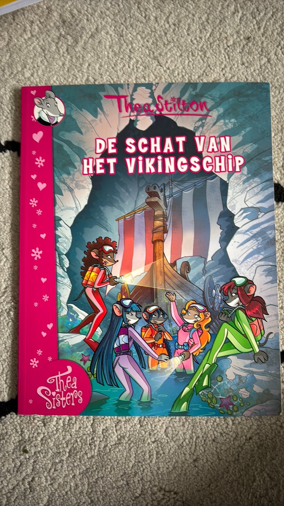 Thea Stilton - De schat van het Vikingschip, Boeken, Thea Stilton, Eén stripboek, Ophalen of Verzenden, Zo goed als nieuw