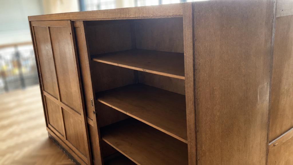 Jaren 30 schuifdeurkasten / winkelkasten – veel bergruimte, Ophalen