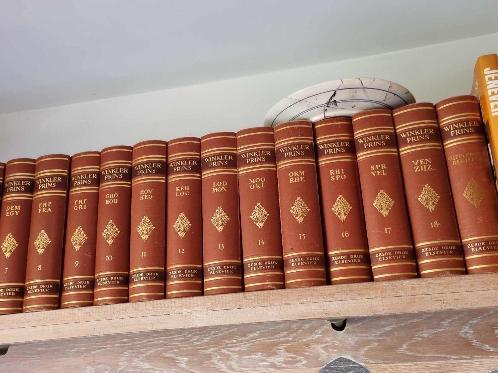 Winkler Prins met goudopdruk, Boeken, Encyclopedieën, Ophalen, Gelezen, Algemeen, Mr. G.B.J. Hilterman, o.a