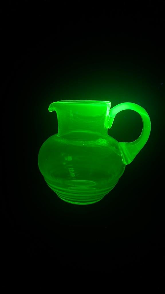 Schenkkan - uranium, Antiek en Kunst, Antiek | Glas en Kristal, Ophalen of Verzenden