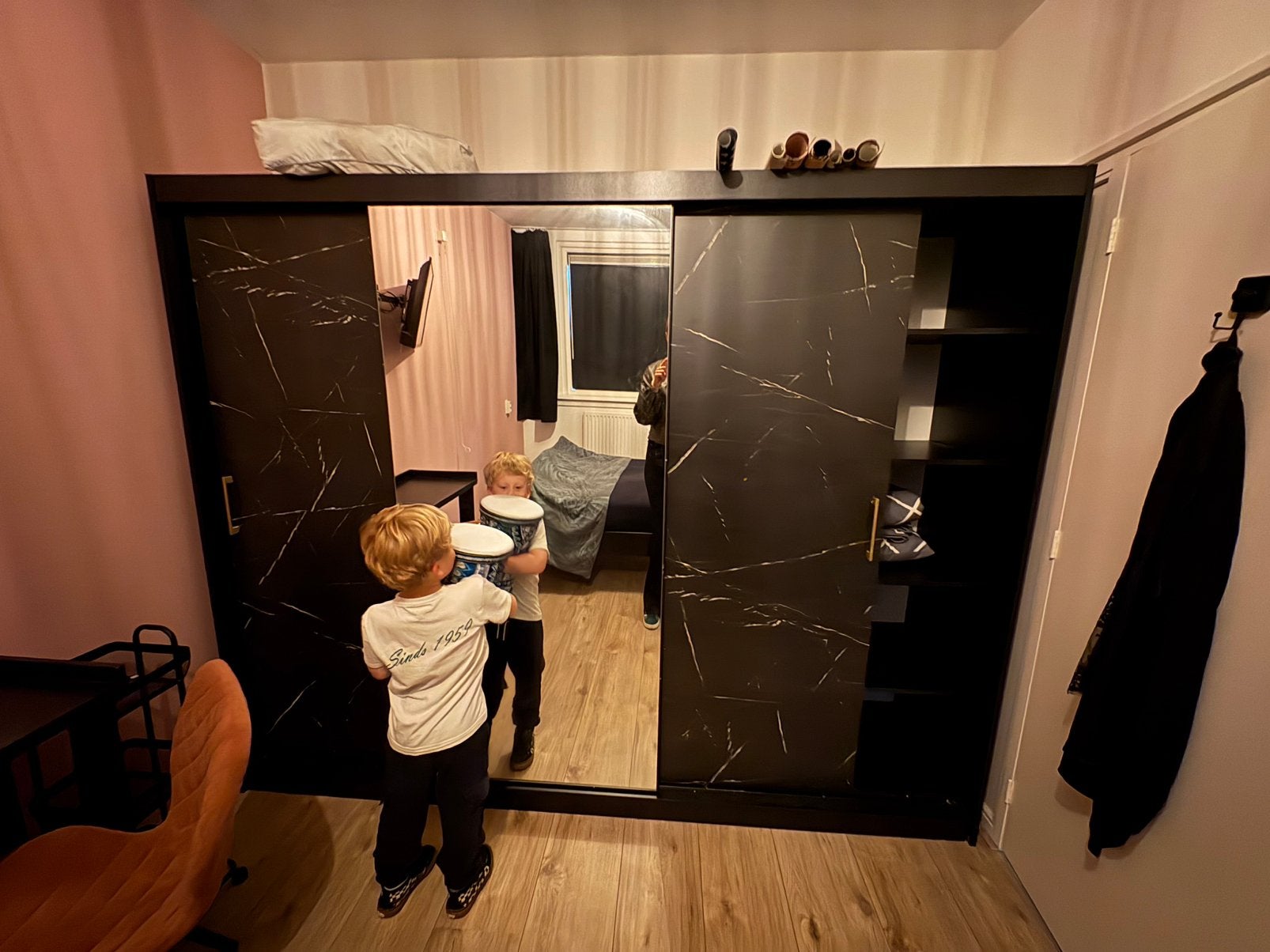Zweefdeurkast, Huis en Inrichting, Kasten | Kledingkasten, Ophalen, Gebruikt, 50 tot 75 cm, 200 cm of meer