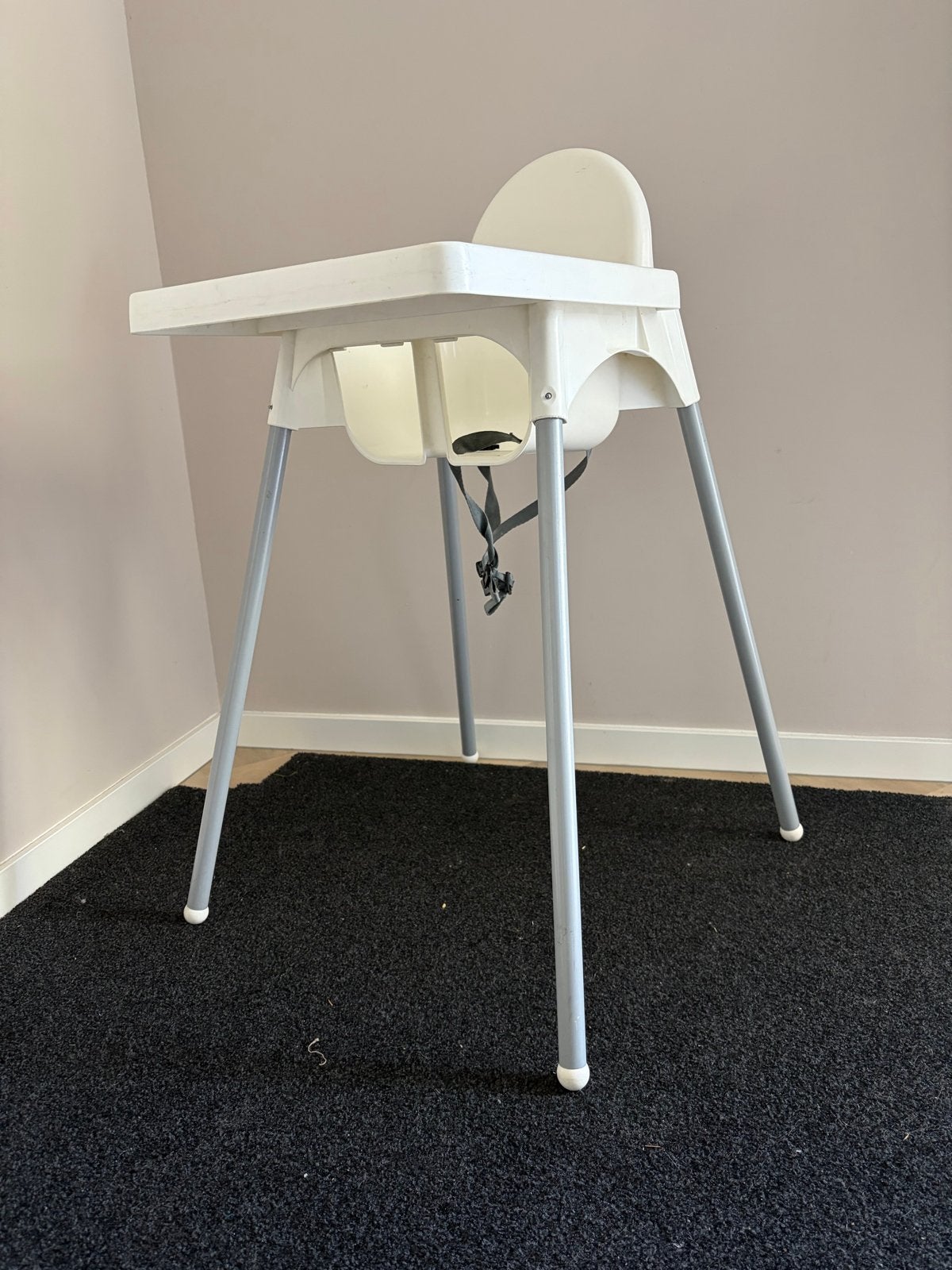 IKEA Antilop kinderstoel(1 of 2 stuks)met eetblad en gordel, Ophalen of Verzenden, Gebruikt, Overige typen, Afneembaar eetblad