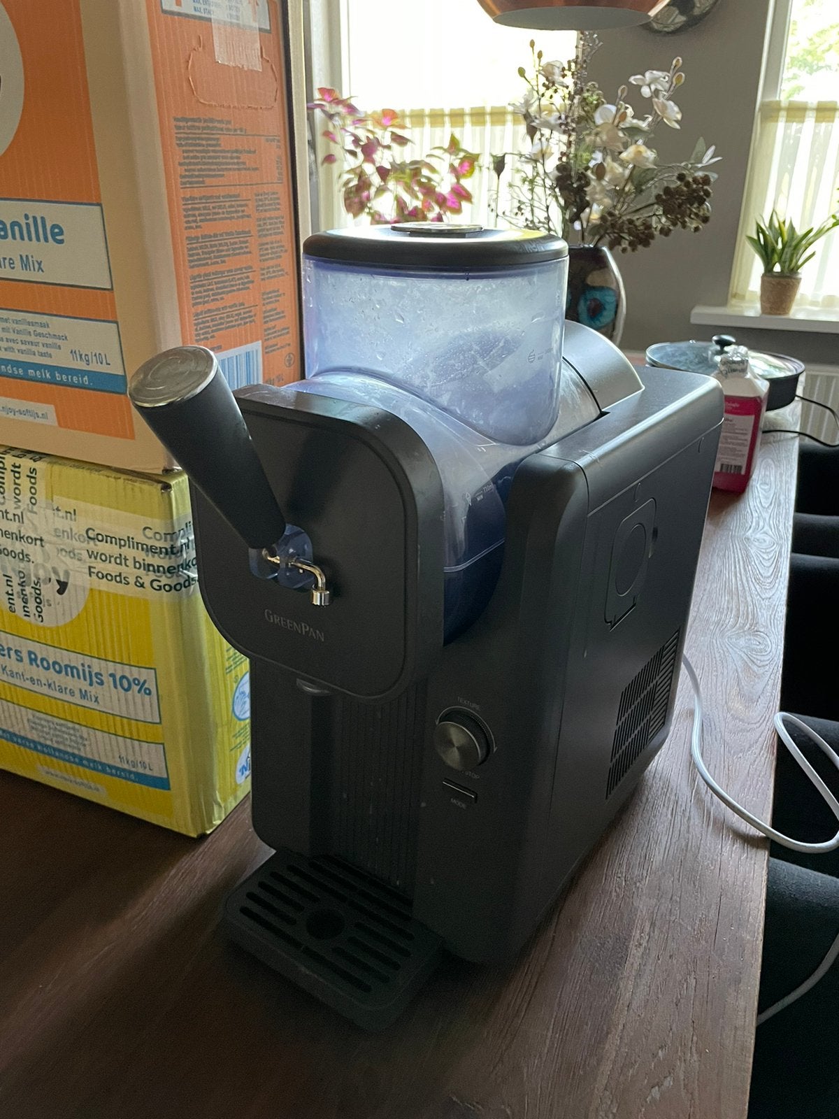 IJsmachine nieuw, Ophalen, Zo goed als nieuw