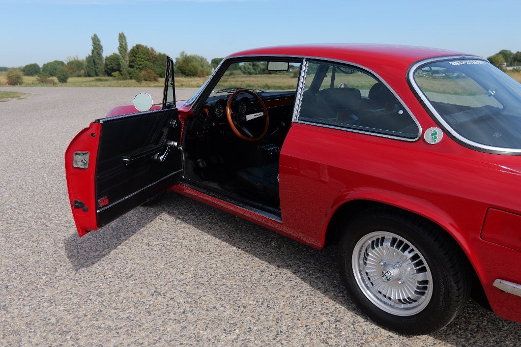 Alfa Romeo 2000 GTV Bertone 1973, foto 12