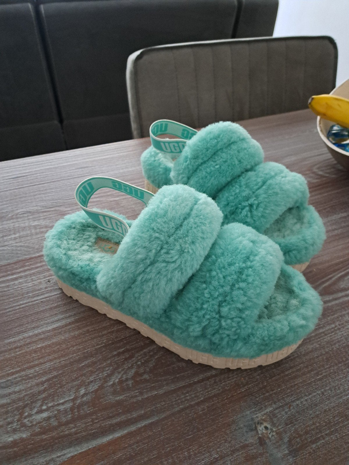super mooie ugs sandaal, Ophalen of Verzenden, Zo goed als nieuw, Sandalen of Muiltjes