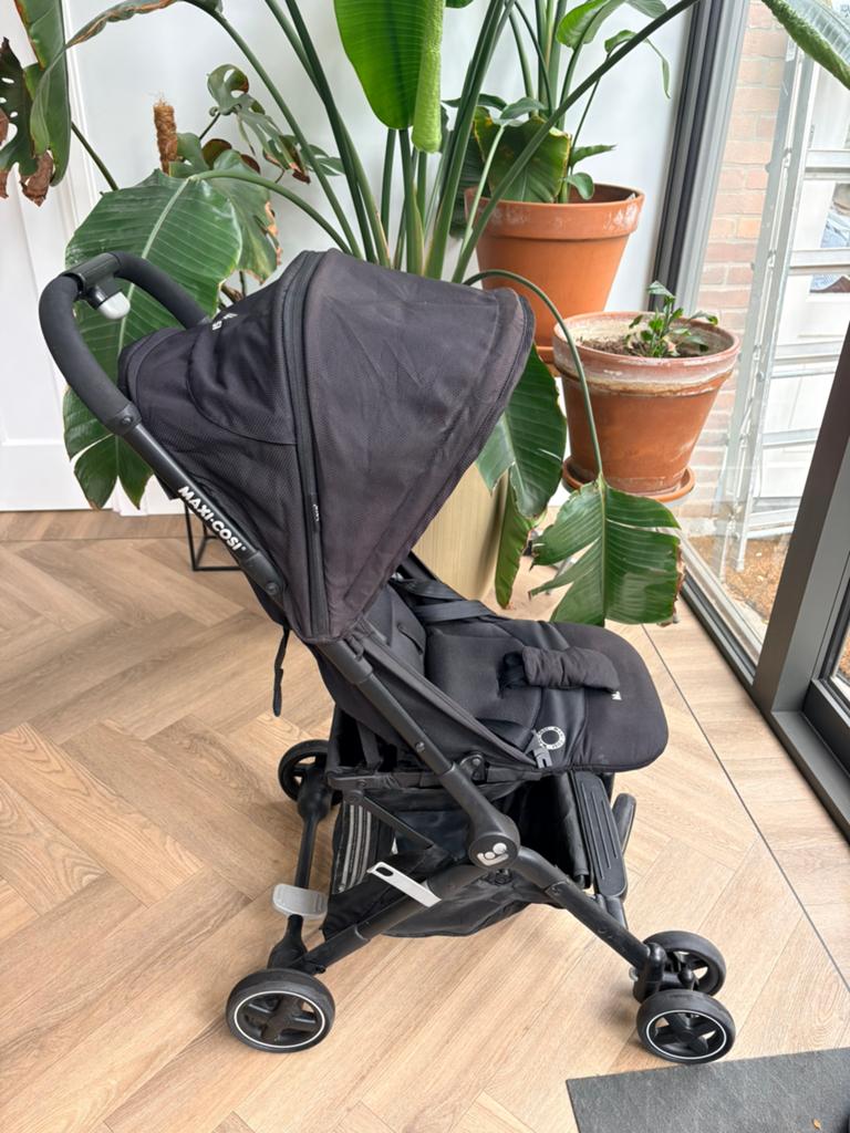 Maxi Cosi Lara buggy / Easyfold / zwart, Kinderen en Baby's, Buggy's, Ophalen of Verzenden, Gebruikt