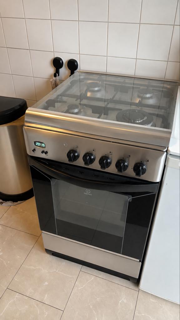 Gasfornuis met Oven - Zilver/Zwart, Witgoed en Apparatuur, Ophalen, Gebruikt, 60 cm of meer, 4 kookzones