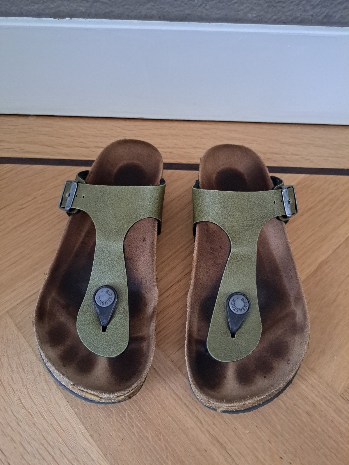 Birkenstock Gizeh maat 35 groen, Jongen of Meisje, Overige typen, Ophalen of Verzenden, Zo goed als nieuw