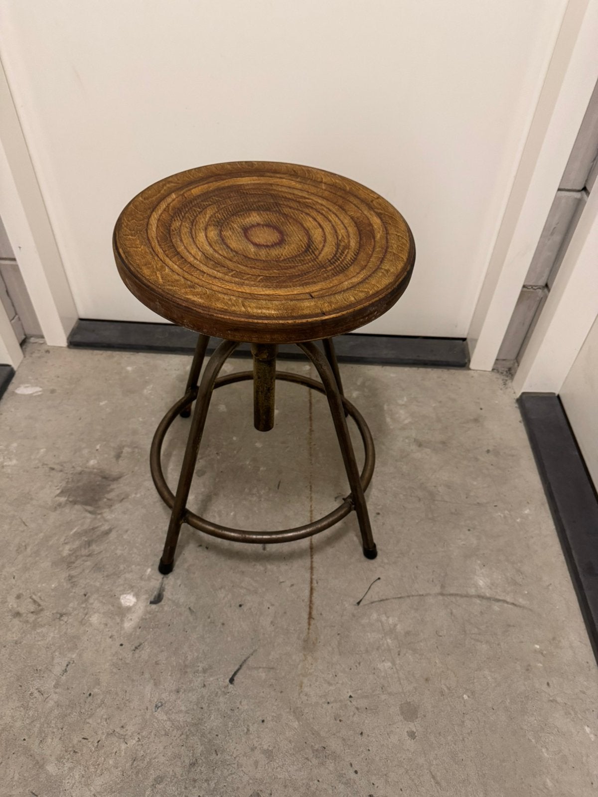Industriële kruk, Ophalen, Gebruikt, Hout